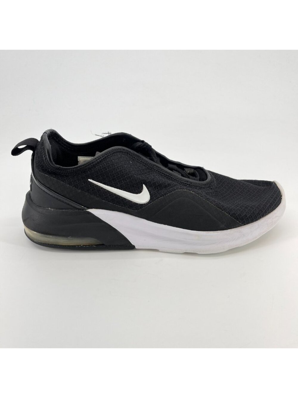 Nike Air Max Motion 2 Womens Size 8.5 Black White Walking Running Shoes Sneakers